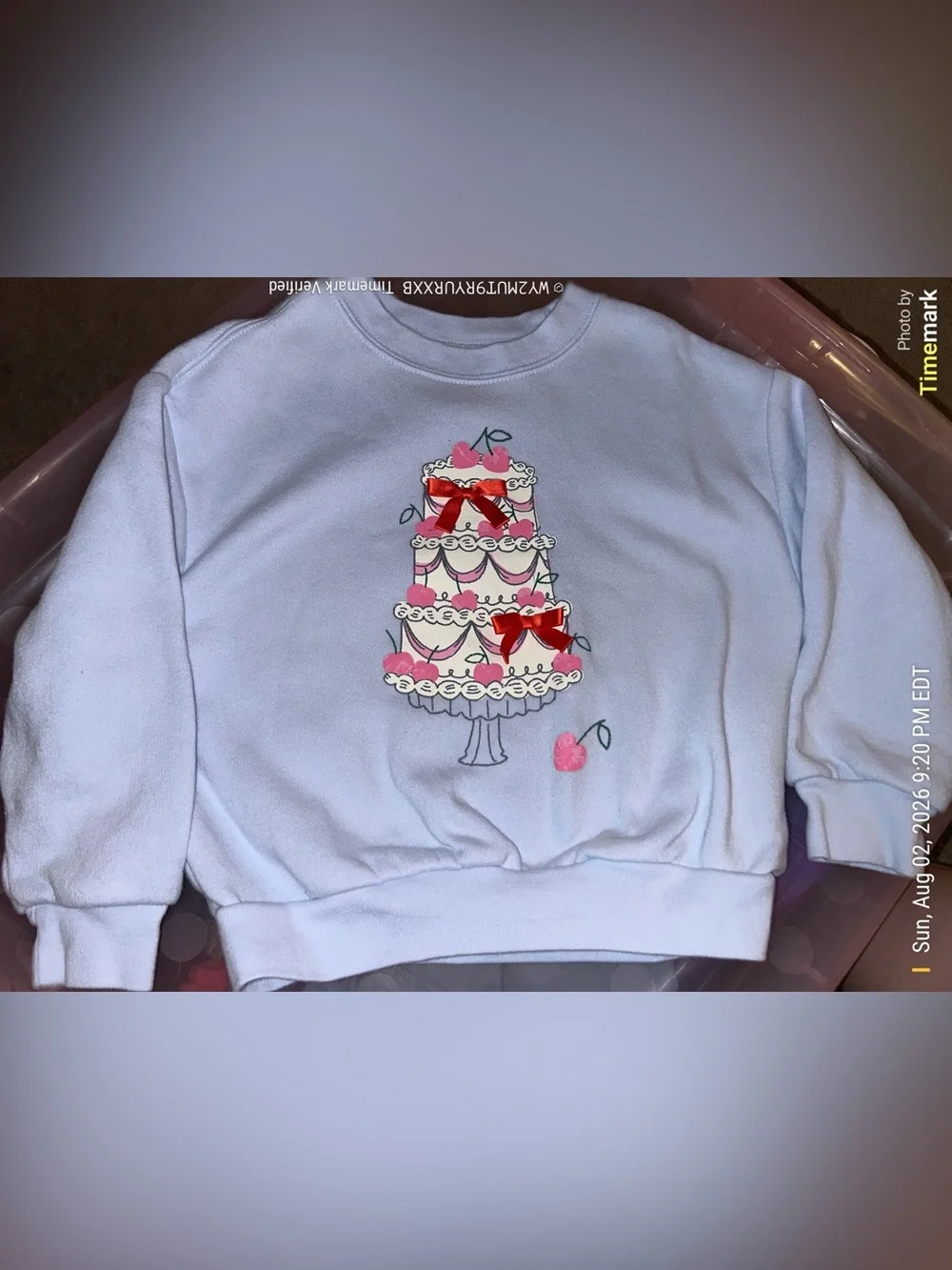 GAP White Kids Sweatshirt with Pink Cake and Red Bow Graphic